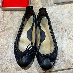Coach flats !